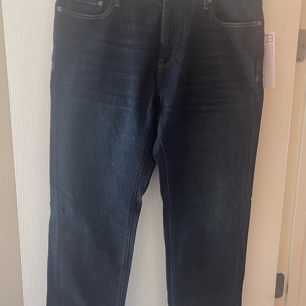 Men’s Amazon Essentials Men's Deep Indigo Athletic Cut Jeans